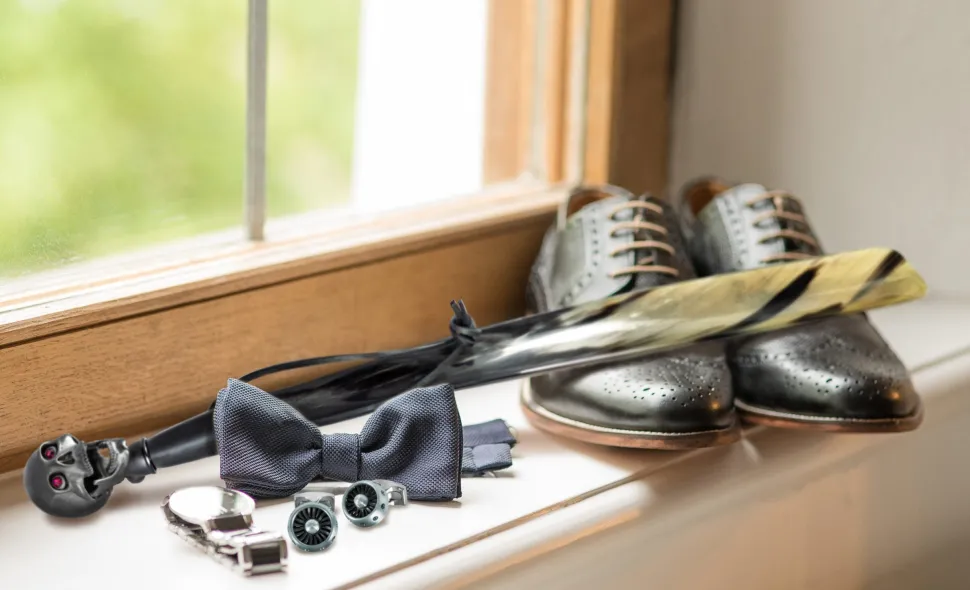 Large Shoehorn with Matte Black Skull Head